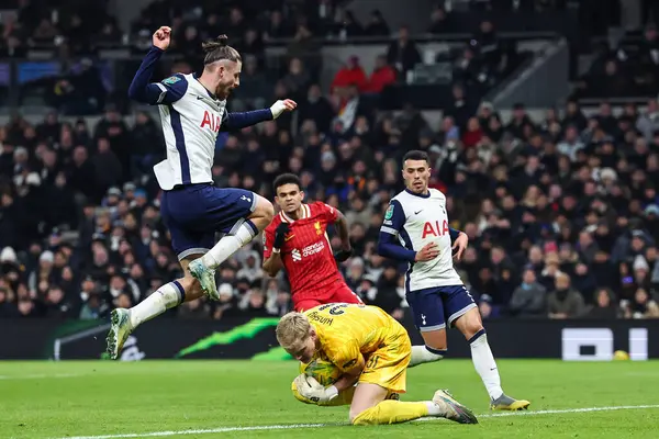 FIFA thành lập vào năm nào?