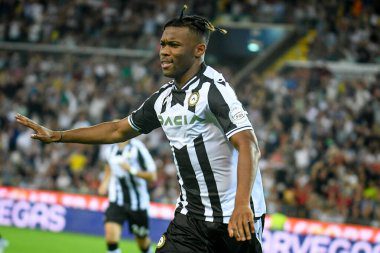 Vai trò của FIFA trong luật bóng đá